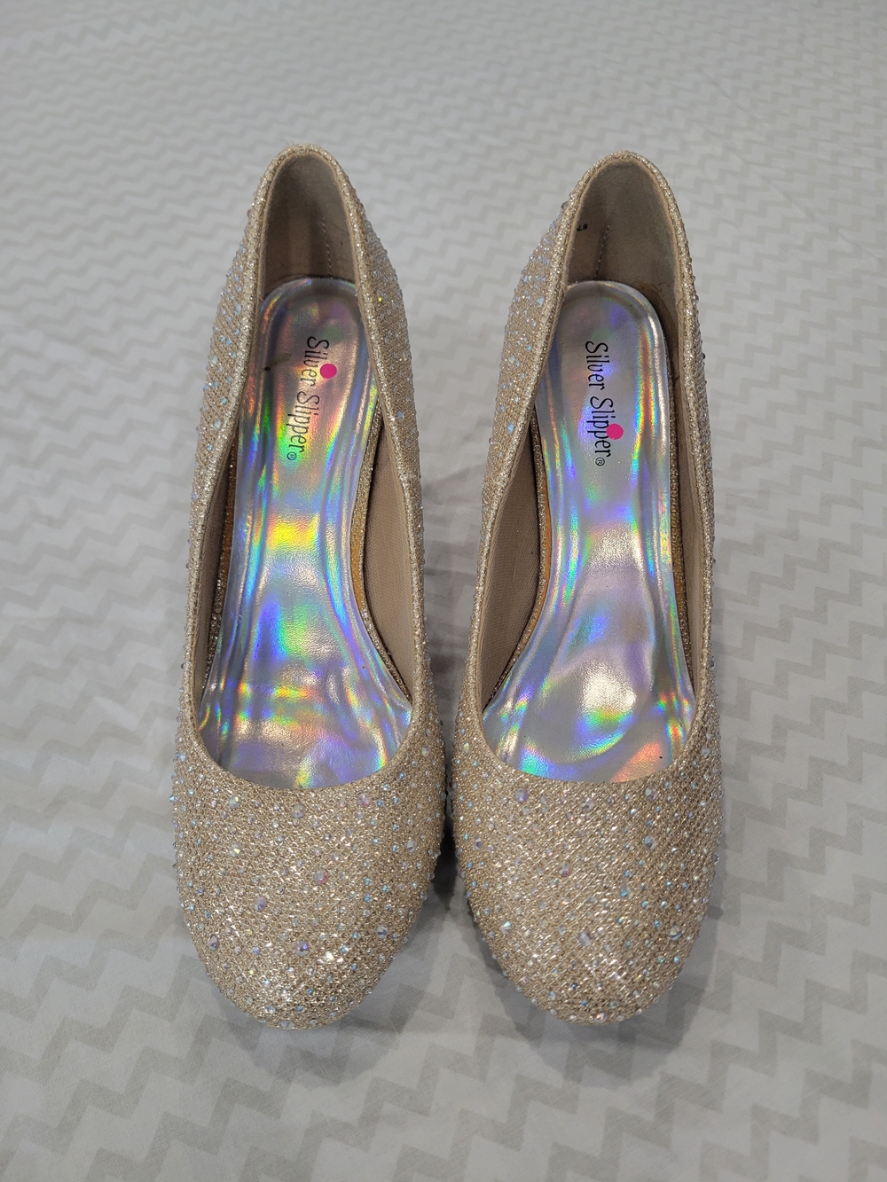 Women's Glitter Round-Toe Pumps in Champagne